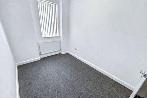 2 bedroom ground floor flat to rent, Warwick Street, Heaton, Newcastle upon Tyne, Tyne and Wear, NE6 5AR