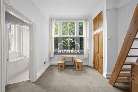 Studio for sale, 1–2 Embankment Gardens, London, London, SW3 4LH