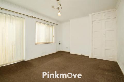 2 bedroom ground floor flat for sale, Joyce Close, Newport NP20
