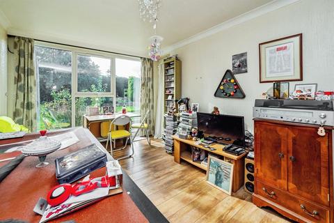 undefined, Willow Court, Beverley