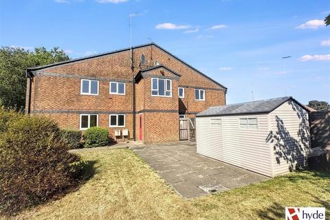 Retail property (high street) for sale, 68-82 Kenyon Ln Manchester M24 2GT