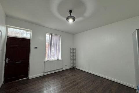 2 bedroom terraced house to rent, Bayswater Place, Leeds, West Yorkshire, LS8
