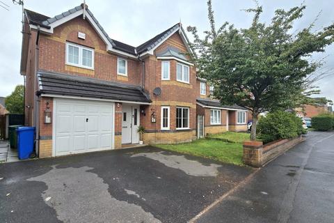4 bedroom detached house to rent, Ainsbrook Avenue, Greater Manchester M9