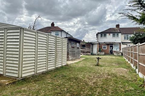 4 bedroom end of terrace house for sale, Eastbrook Drive, Romford