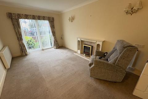 2 bedroom apartment for sale, Penrhyn Avenue, Rhos on Sea