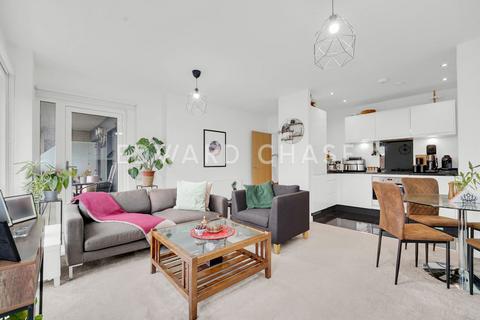 1 bedroom apartment to rent, Clarence Avenue, Gants Hill, IG2