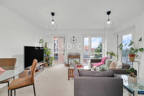1 bedroom apartment to rent, Clarence Avenue, Gants Hill, IG2