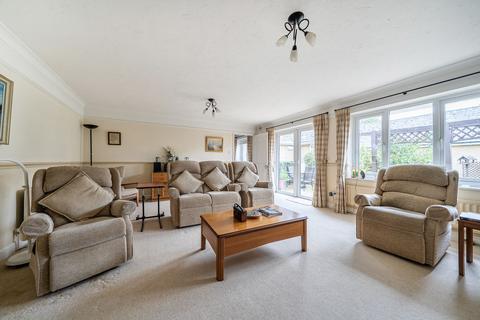 4 bedroom bungalow for sale, Grange Way, Bedford MK44