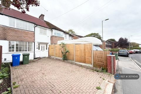 3 bed terraced house for rent in Cove Road, Farnborough, GU14