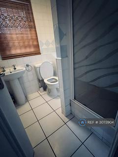 3 bedroom terraced house to rent, Taeping St, London, E14