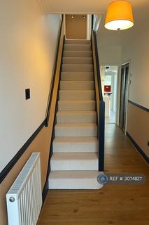 3 bedroom semi-detached house to rent, Tees Close, Upminster, RM14
