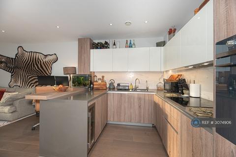 2 bedroom flat to rent, Hamond Court, Kingston Upon Thames, KT2