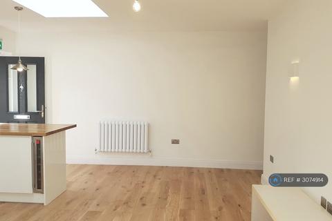 1 bedroom flat to rent, Grafton Road, New Malden, KT3