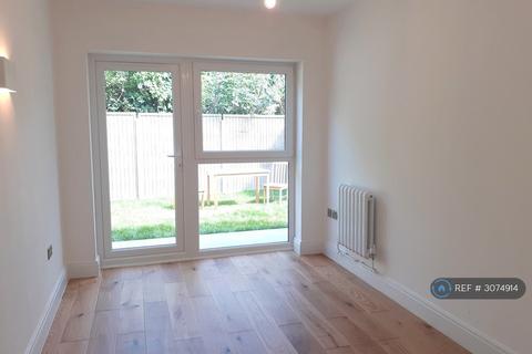 1 bedroom flat to rent, Grafton Road, New Malden, KT3