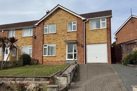 4 bedroom end of terrace house for sale