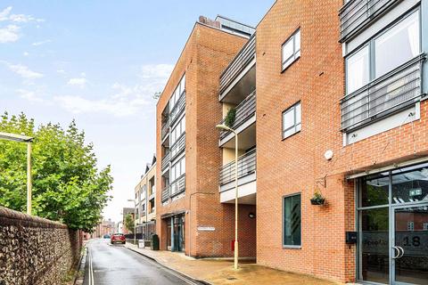 1 bed flat/apartment for rent in Staple Gardens, Winchester, SO23