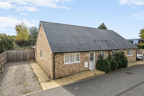 2 bedroom bungalow for sale, Hitchin Road, Arlesey, SG15