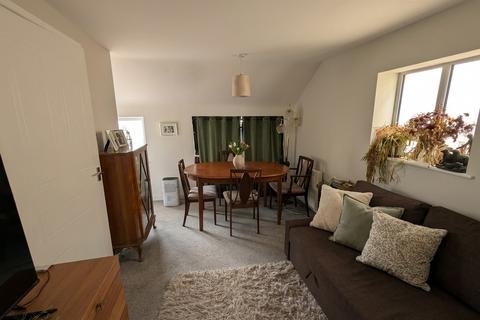 1 bedroom apartment to rent, Trinity Lane, Cheltenham, Gloucestershire, GL52 2NT