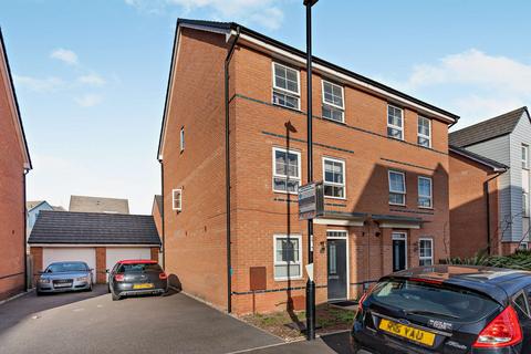 4 bedroom semi-detached house for sale