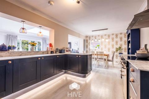 4 bedroom bungalow for sale, Stony Lane, Christchurch BH23