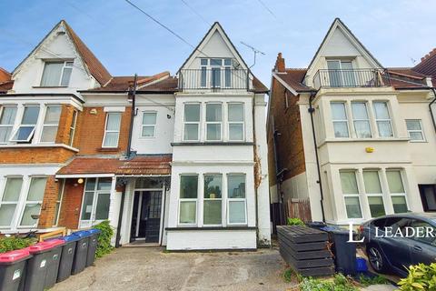 1 bed flat/apartment for rent in Genesta Road, Westcliff-on-Sea, Essex, SS0