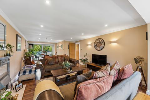 undefined, Norwood Park, Bearsden, East Dunbartonshire, G61