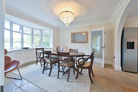 4 bedroom detached bungalow for sale, Mancroft Road, Aley Green, Luton