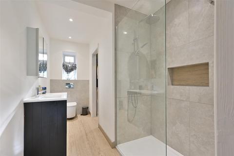 4 bedroom detached bungalow for sale, Mancroft Road, Aley Green, Luton