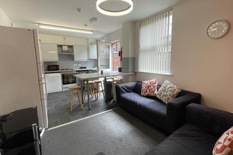 1 bed room for rent in Bouverie Street, Chester