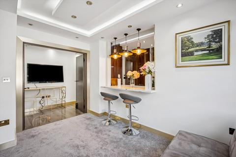 2 bedroom flat to rent, Clifton Place, London, W2.
