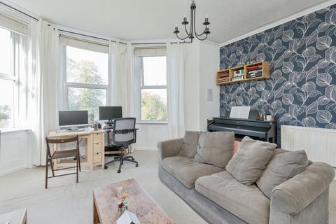 1 bedroom flat for sale, Frant Road, Tunbridge Wells, Kent, TN2