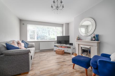2 bedroom flat for sale, Eltham Green, London, SE9