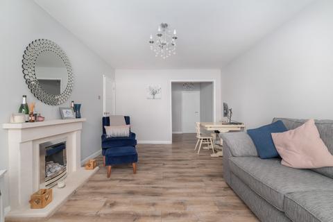 2 bedroom flat for sale, Eltham Green, London, SE9