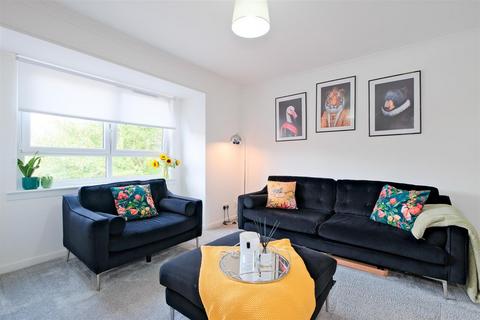 2 bedroom apartment for sale, Stag Court, Uddingston