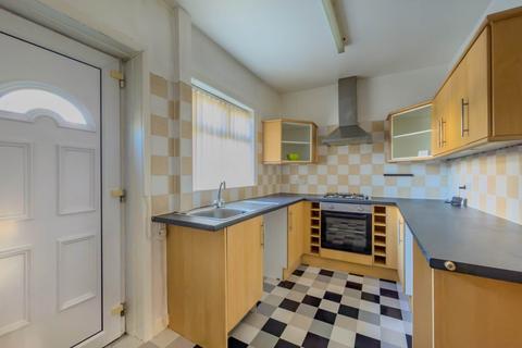 2 bedroom end of terrace house for sale, Boundary Road, Dewsbury