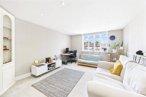 1 bed flat/apartment for rent in Queens Road, Farnborough, Hampshire, GU14