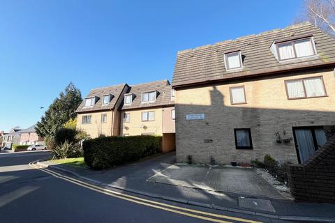 1 bedroom flat to rent, Parr House, Poole, BH14