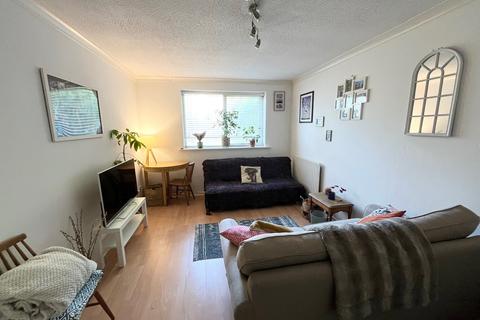 1 bedroom flat to rent, Parr House, Poole, BH14