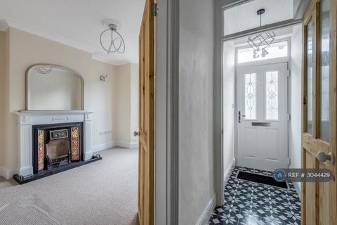 4 bedroom terraced house to rent, St Johns Road, Bath, BA1