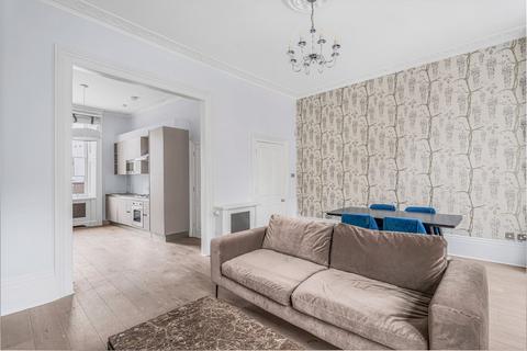 4 bedroom terraced house to rent, Connaught Street, London, W2