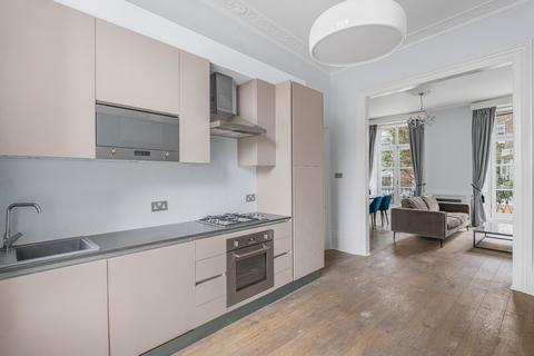 4 bedroom terraced house to rent, Connaught Street, London, W2