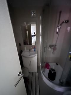 Studio to rent, Winchester Road, London N9