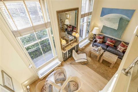 2 bedroom flat to rent, Porchester Square, London W2