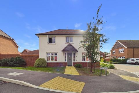 3 bed detached house for rent in Thackeray Drive, Warfield, Berkshire, RG42