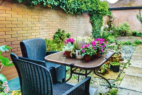 1 bedroom flat for sale, Wheelwrights, Church Street, West Chiltington, West Sussex, RH20