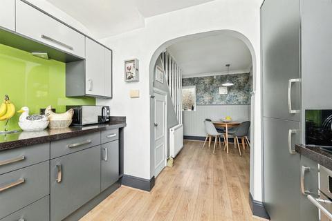 3 bedroom end of terrace house for sale, Smithy Parade, DEWSBURY