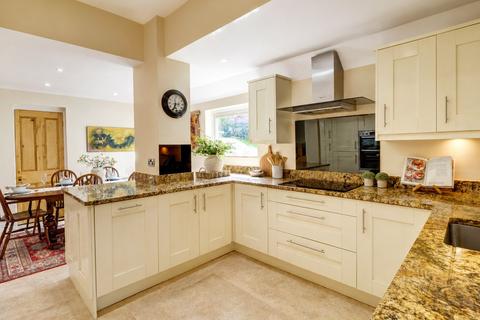 3 bedroom detached house for sale, Graham Road, Worcestershire WR14