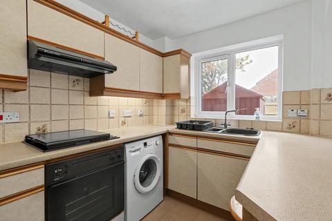 1 bedroom cluster house to rent, Lander Close, Poole