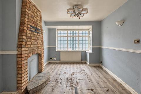 3 bedroom semi-detached house for sale, Talbot Road, Rushden NN10