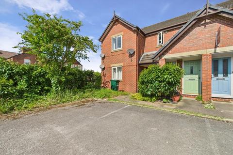 2 bed flat/apartment for rent in Newry Court, Chester, Cheshire, CH2